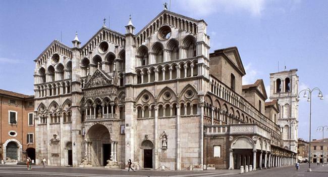 Charming Flat In Centro A Ferrara Con Posto Auto 빌라 외부 사진