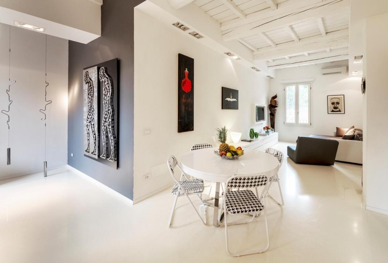 Charming Flat In Centro A Ferrara Con Posto Auto 빌라 외부 사진