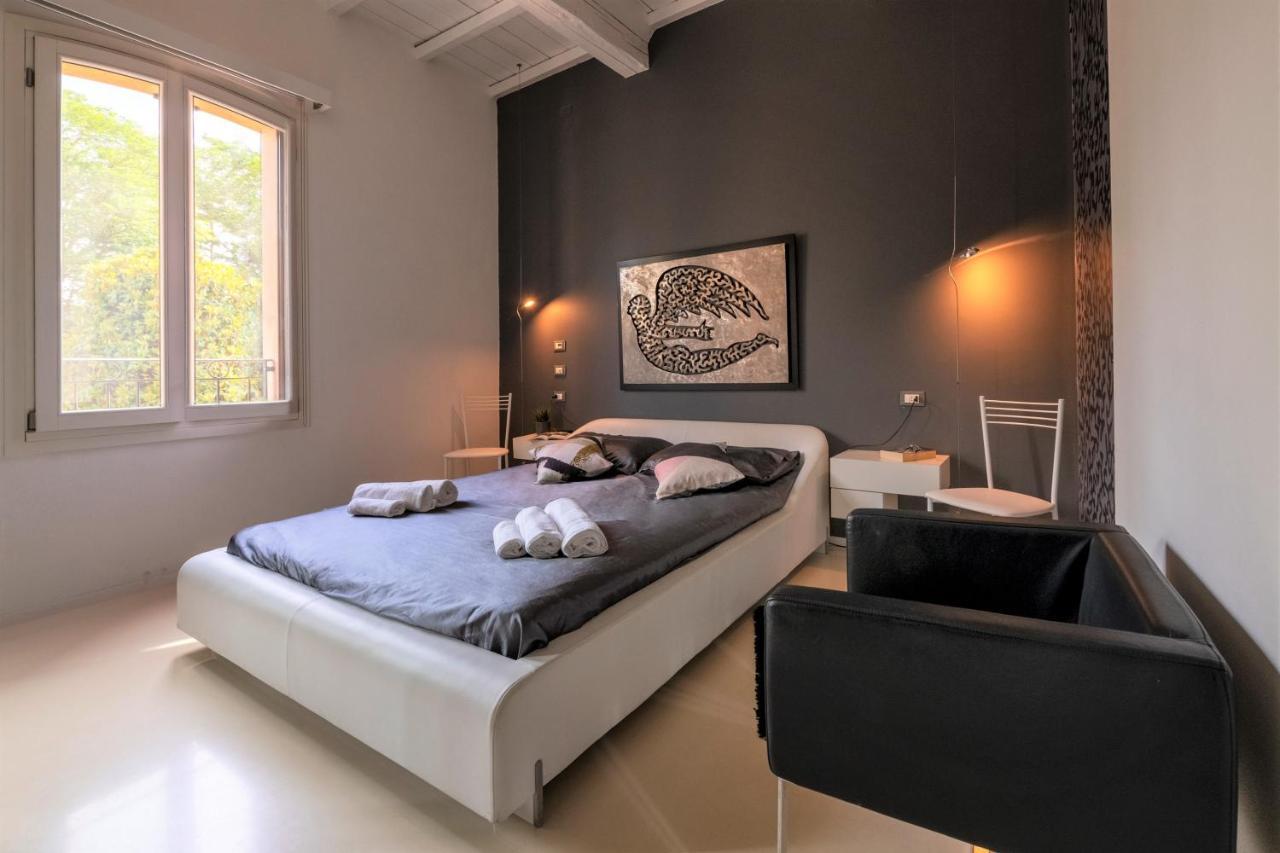 Charming Flat In Centro A Ferrara Con Posto Auto 빌라 외부 사진